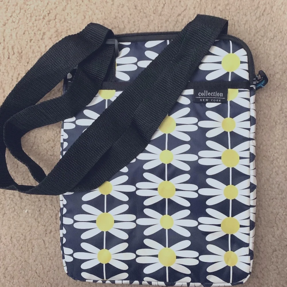 TABLET SLEEVE CARRYING CASE